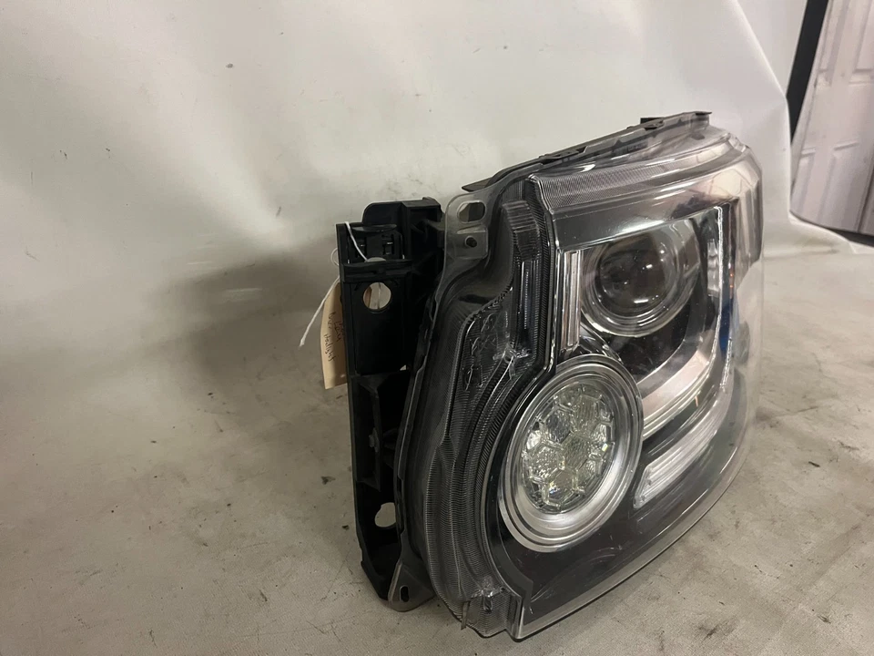FAROL DE HALOGÊNIO DO LADO DO MOTORISTA LAND ROVER LR4 LH 2014-2016 - Imagem 2 de 4
