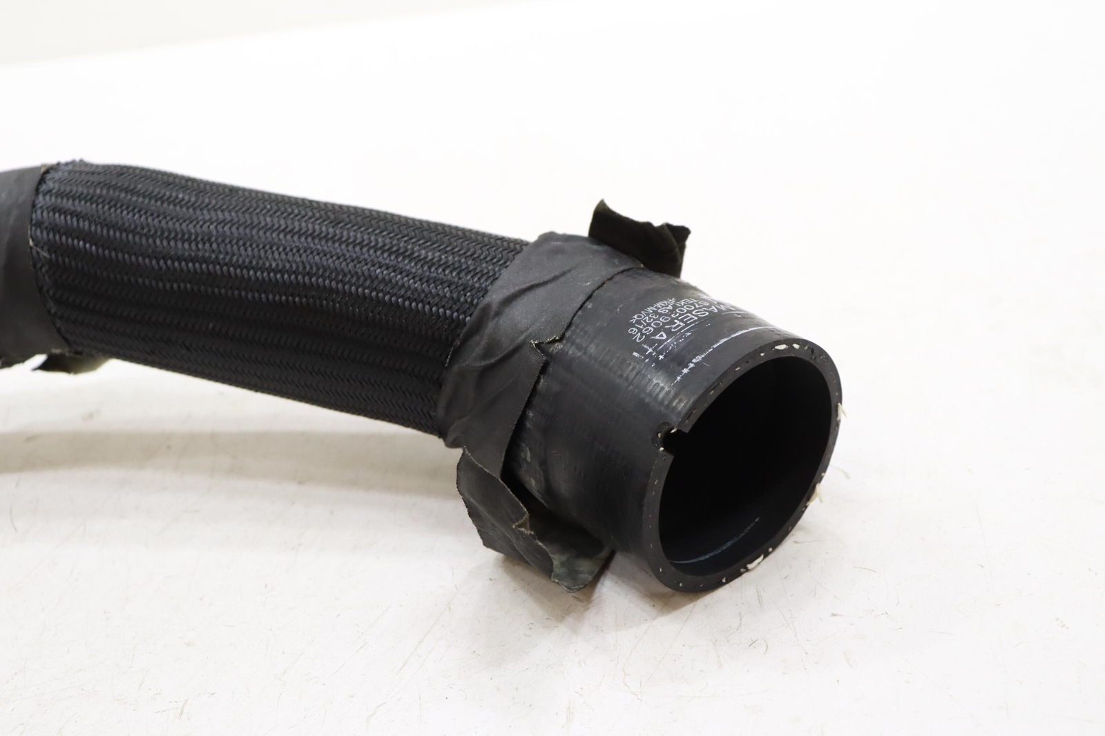 2017 - 2024 MASERATI QUATTROPORTE 3.0L INTERCOOLER LEFT HOSE PIPE OEM 670039062