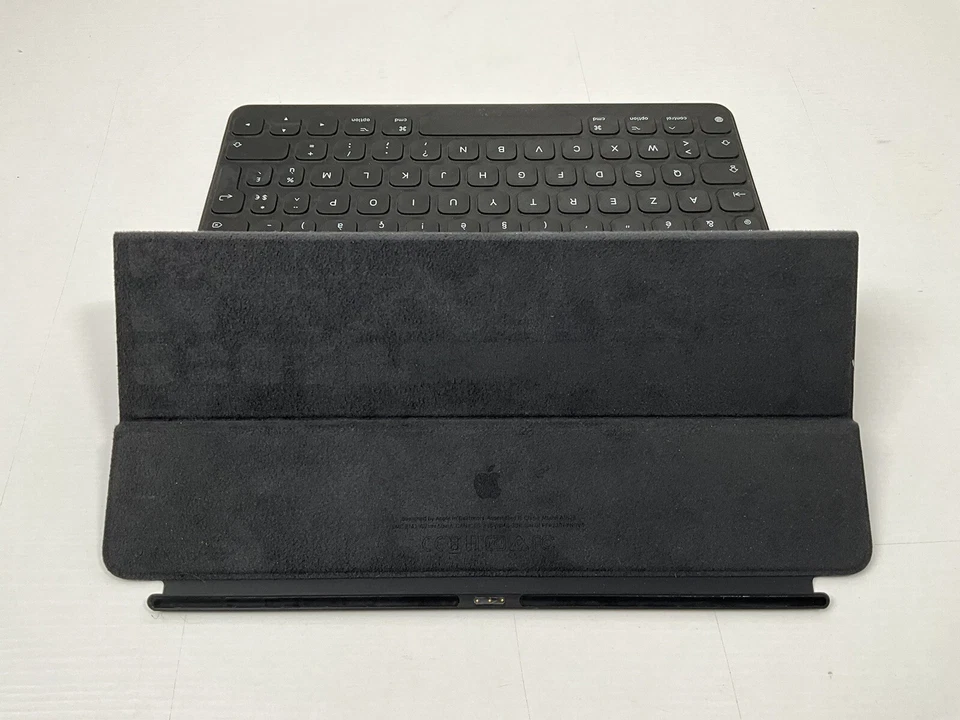 FRENCH Apple Smart Keyboard iPad Pro 10.5"/ iPad 7 8 9 Gen/ Air 3rd Gen A1829 - Image 2 of 4