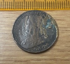 Farthing. Error, Art or Damage? GB. UK. 1900. Intriguing