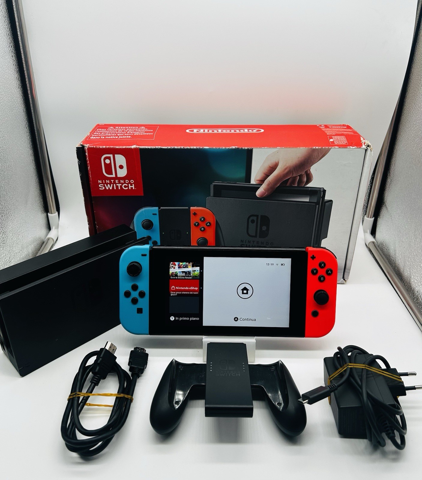 Nintendo Switch V2 Blu/Rossa Completa + Scatola Originale + Dock + Accessori