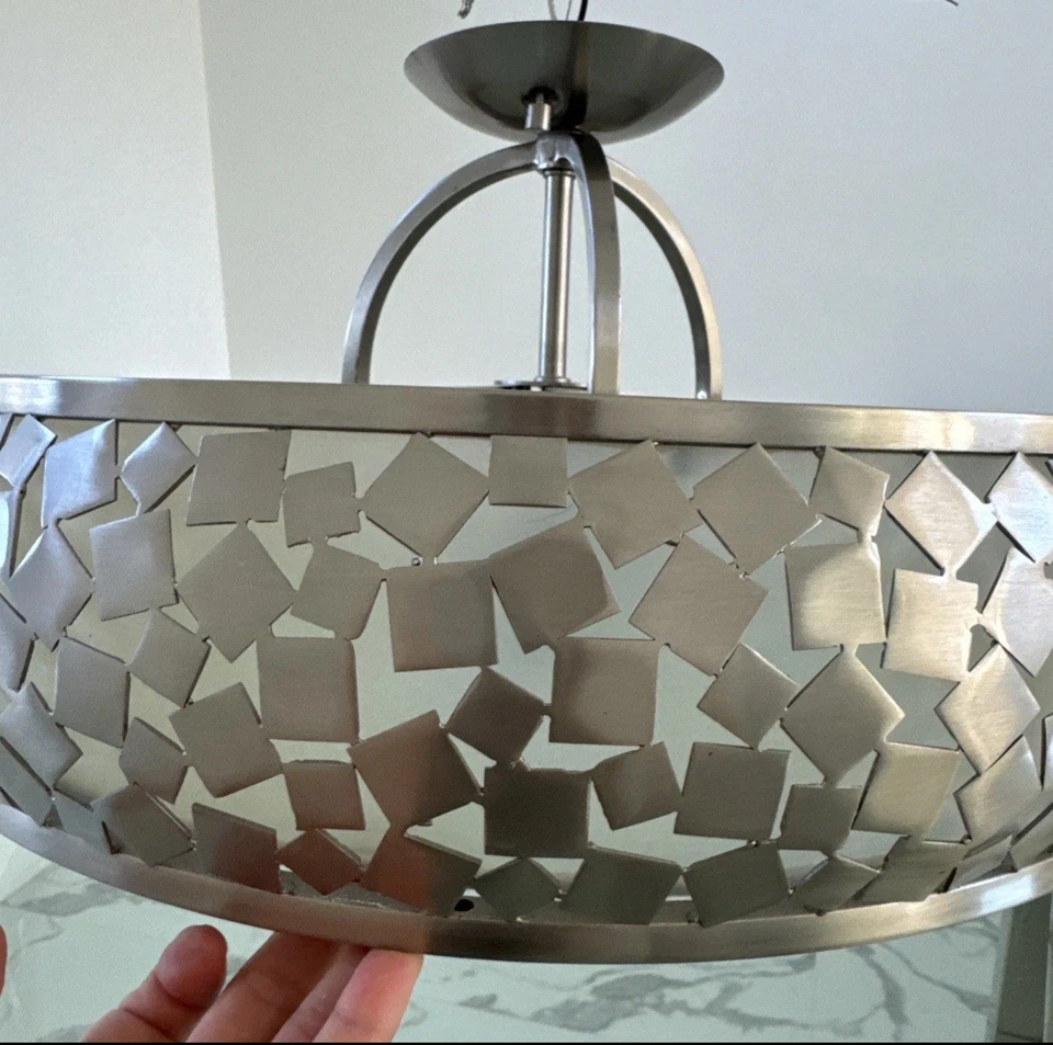 Feiss Zara 18 英寸半吸顶灯拉丝钢 - $992 零售设计师灯 — 第 2/4 张图片