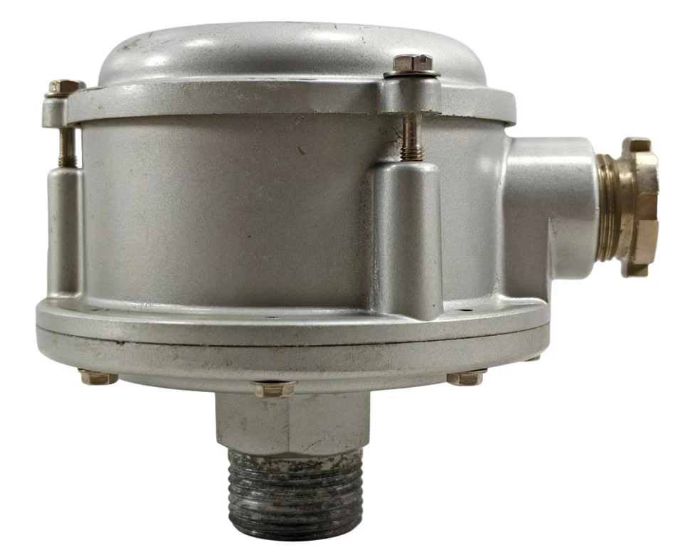 Nohken FP-1A / F P - 1 A Level Sensor 250V 5A AC Pneumatic Liquid - Image 3 of 4