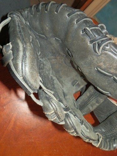 Nike Diamond Elite Boys Fully Broken In 11.25” Baseball Glove Right Throw, Wear - Picture 3 of 3