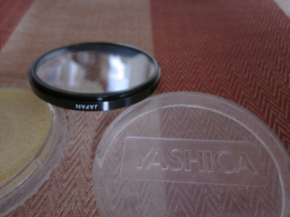 Yashica Original 55mm 1A Protection filter lens in Keeper  - Image 2 of 3