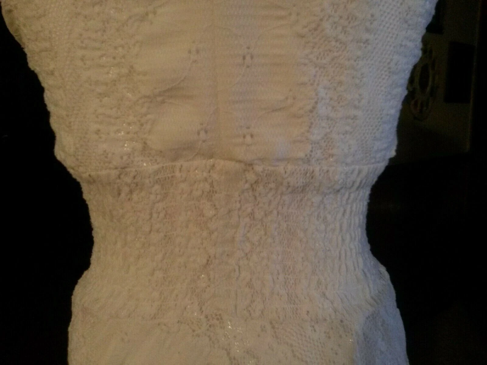 OFF WHITE Abito Dressbarn taglia 4 bianco sporco foderato con disegni in pizzo 40" lungo 15 1 2" busto