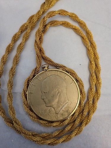 Vintage Eisenhower 1972 Necklace Pendant One Dollar Coin Goldtone