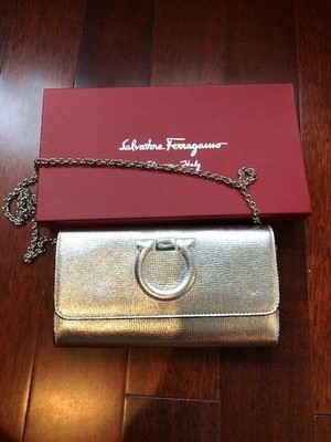 ferragamo wallet on chain
