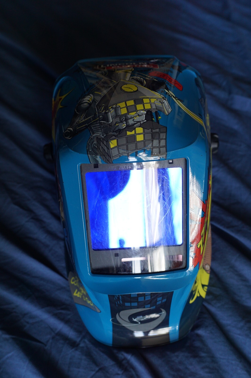Lincoln Electric Viking 3350 Comic print welding helmet INSTITUTO