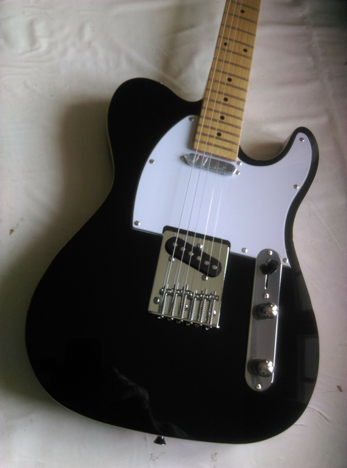 Guitare électrique Telecaster STOL MTL01 avec manche érable et micros simples