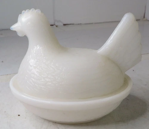 Vintage White Milk Glass Hen on a Nest Bowl Chicken Chick Unbranded Used 2pc Set