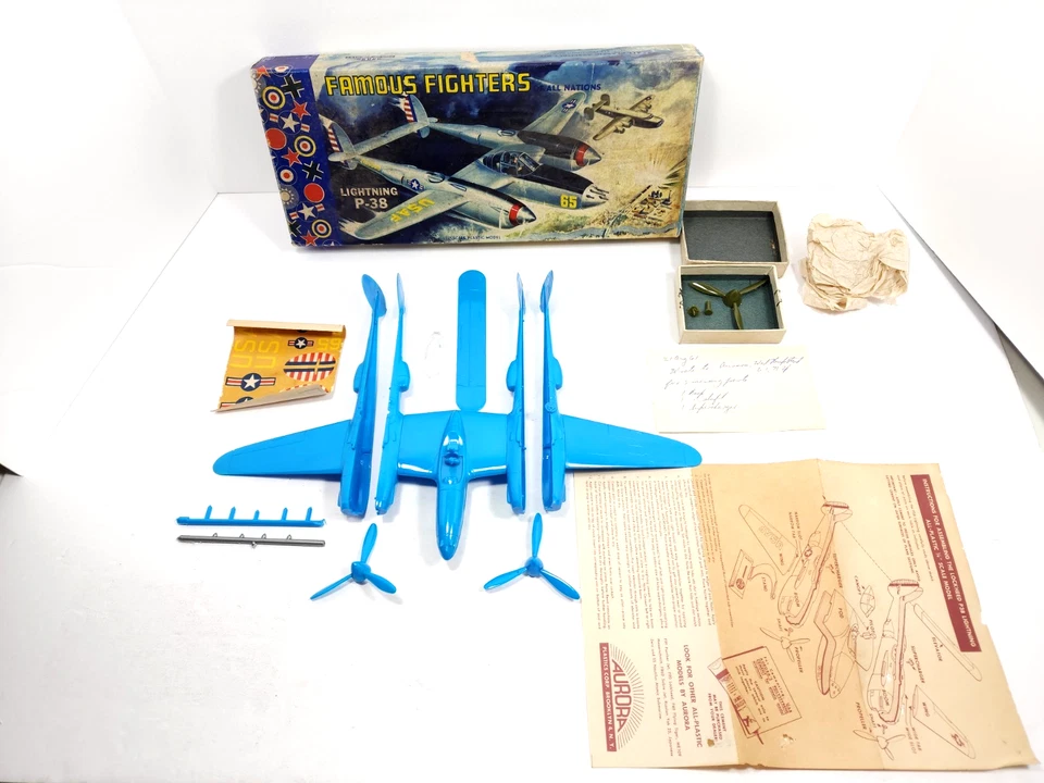 Rare 1953 Brooklyn Aurora Lockheed P-38 Lighting Model Airplane 1/48 Scale - Image 2 of 4