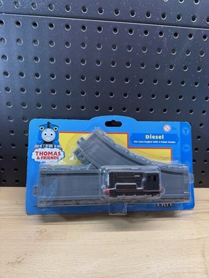 ERTL Thomas & Friends Train Tank Railway - NEW Diesel Engine with 4 Point Tracks