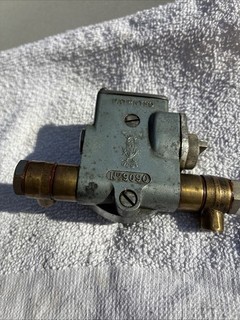 vintage Best & Lloyd Patent No. 9090 mechanical external engine oil pump