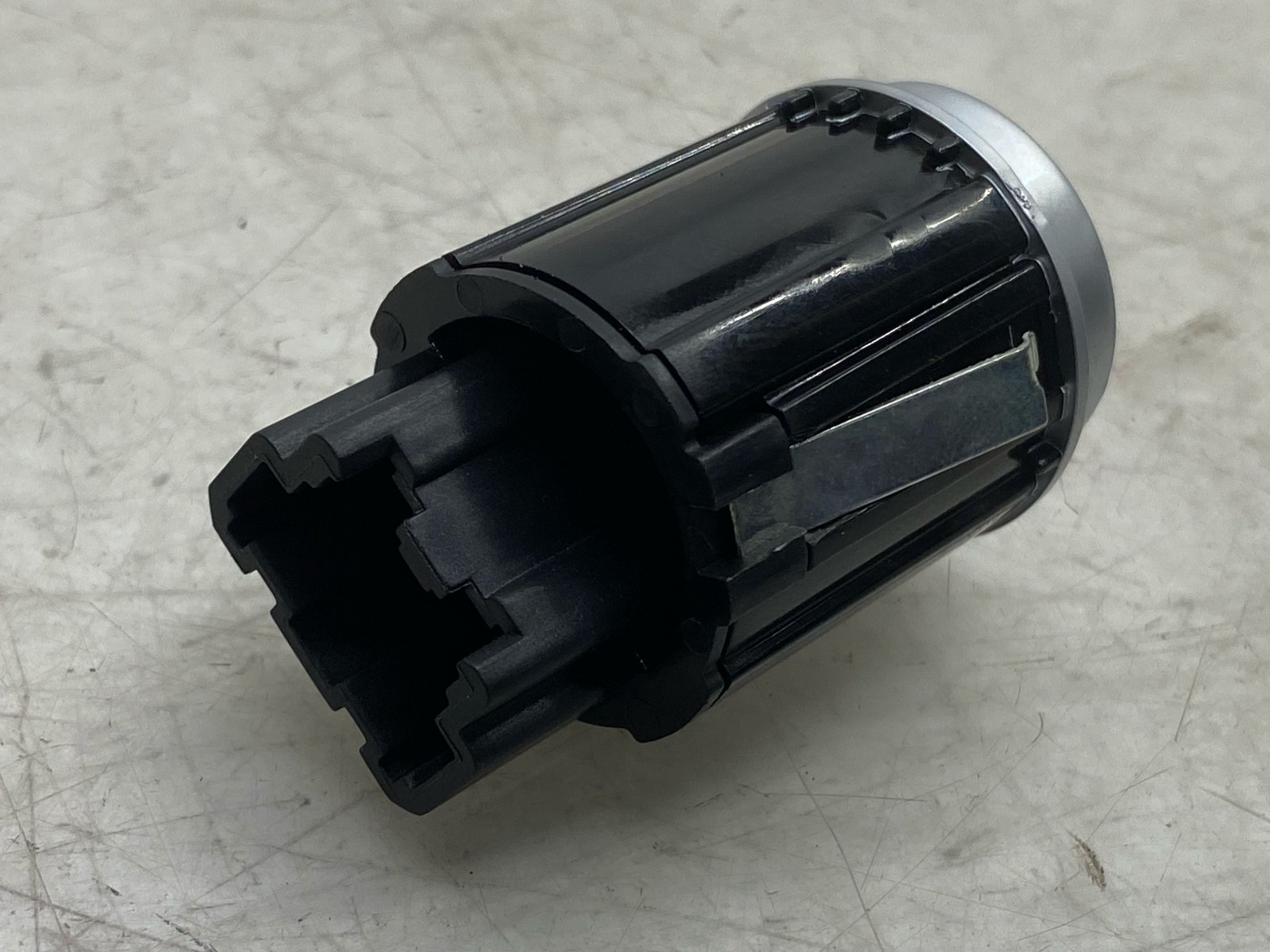 2020-2025 ASTON MARTIN DBX CENTER DASH TRANS REVERSE SWITCH BUTTON MY83-7J175-AA