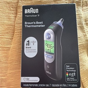 New Braun ThermoScan 7 Ear Thermometer IRT6520BUSV1
