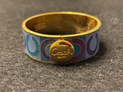 CLASSY VINTAGE COACH  C  ENAMEL & GOLD TONE WIDE BANGLE