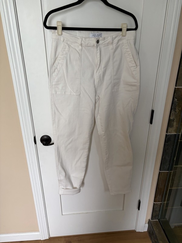 JUDY BLUE White Cropped Denim Size 11/30