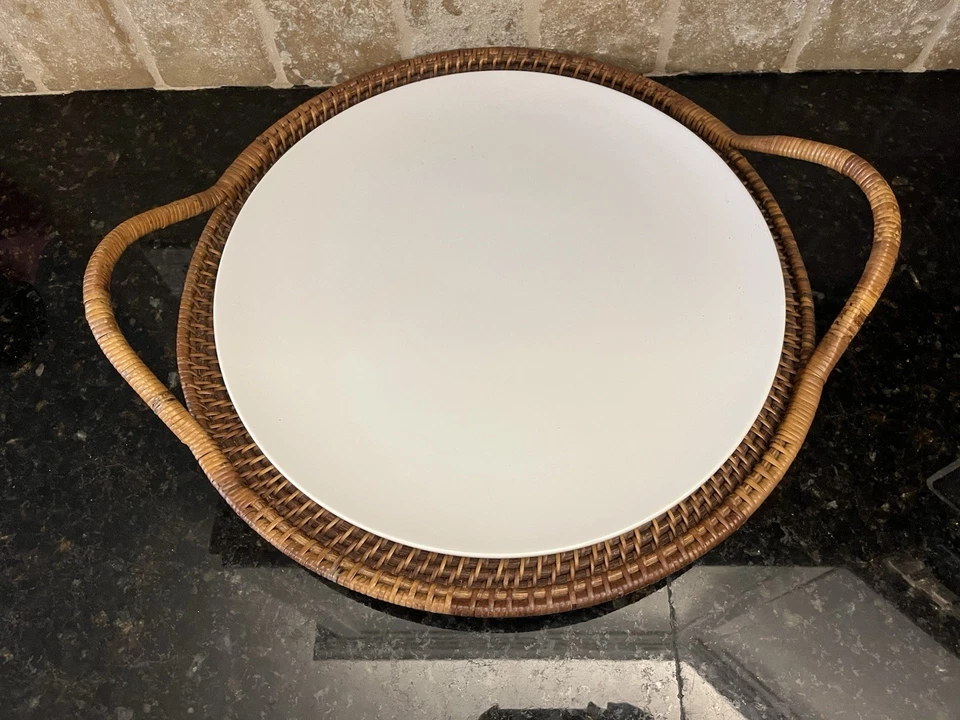 Pampered Chef Woven Selections 17" Round Tray Wicker Rattan, White Round Platter - Image 2 of 4