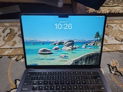 2022 Apple MacBook Air 13.6'' M2 8 Core 3.5GHz 8GB RAM 256GB SSD A2681 P62