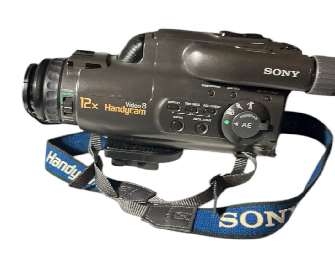Vtg SONY Handycam Camcorder CCD-FX520 Battery Charger AV Manual