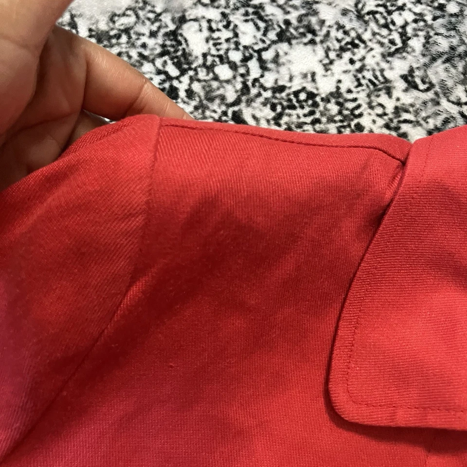 Chaqueta Cabi para Mujer Talla Mediana San Valentín Rojo Mezcla de Lino Almohadillas para el Hombro con Botones Foto 3 de 4
