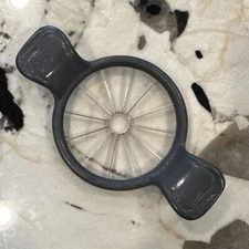 Vtg Cast Aluminum Apple Corer Slicer 12 Slices Steel Blades Made in Japan