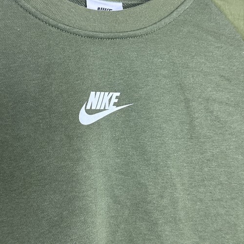 Nike Cargo Pocket French Terry Sweatshirt DO6813-327 Green Youth Boys XS - Picture 3 of 8