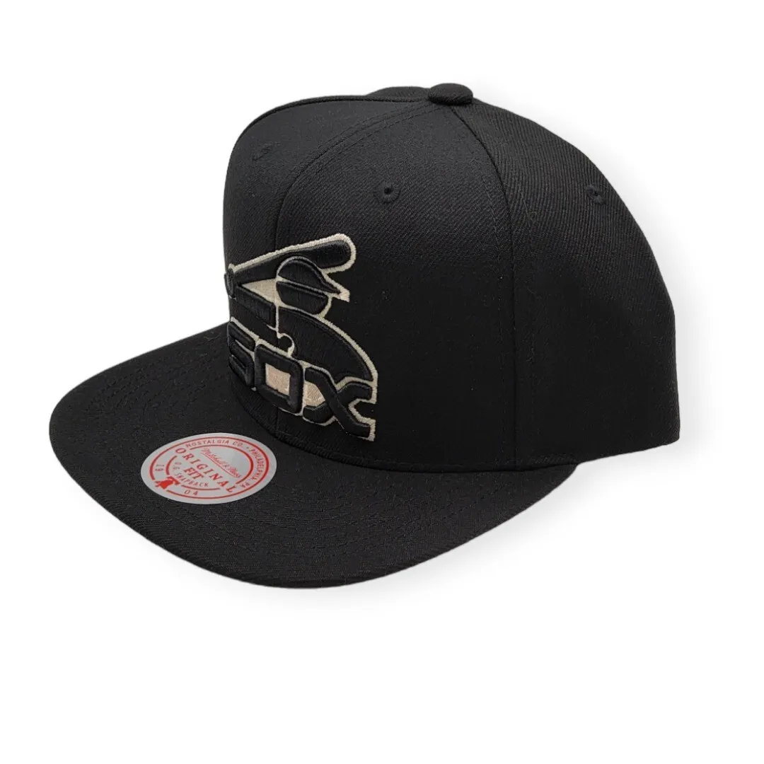 Mitchell & Ness Chicago White Sox Team Classic Coop Black Adjustable  Snapback