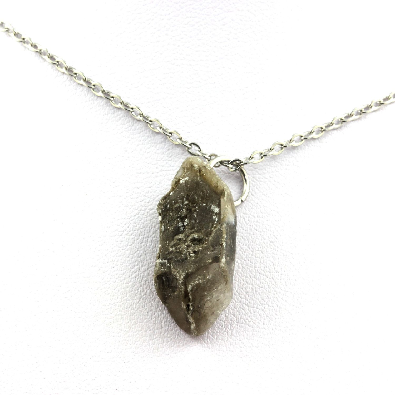 Collier Gypse brut Isère pendentif pierres et minéraux naturels 14.25ct