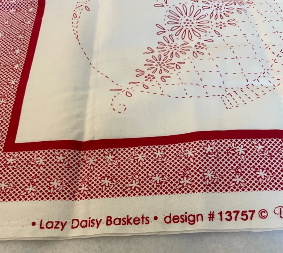 Paneles de tela de edredón de algodón Kaufman Red Work ~ Lazy Daisy ~ Windownill Garden Foto 3 de 4