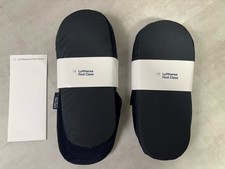 2x Lufthansa First Class Hausschuhe Pantoffel L Nagelneu Schwarz + Tickethülle