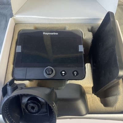 Raymarine Dragonfly 7 GPS Sonar GPS  Fishfinder E70231 Head Unit Only With Cover