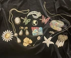 Vintage Estate Costume Jewelry Lot 15 Signed unsigned Brooches Earring Bracelet