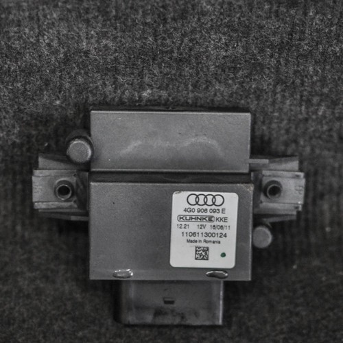AUDI Q5 BENZIN Kraftstoffpumpensteuergerät ECU 8R FACELIFT 4G0906093E 2011