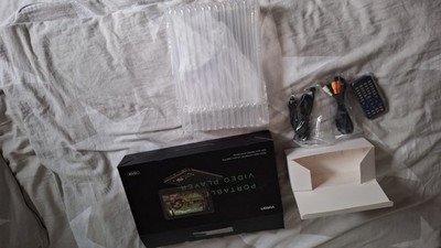 YOTON 12,5'' Tragbarer DVD-Player 10,5'' HD-Schwenkbildschirm mit Autoladegerät