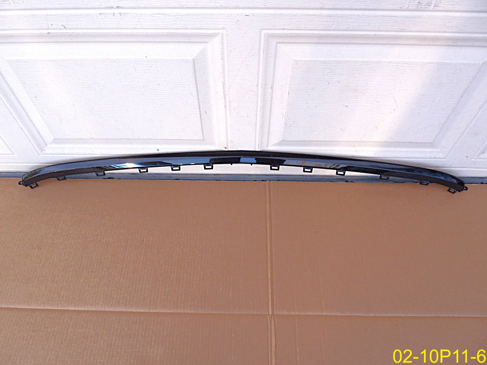 2020-2024 BENTLEY BENTAYGA FRONT BUMPER LOWER CENTER STRIPE TRIM 36A807697 OEM