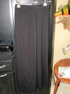 saia longa lisa preta