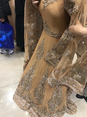 indisches asiatisches Braut Brautkleid