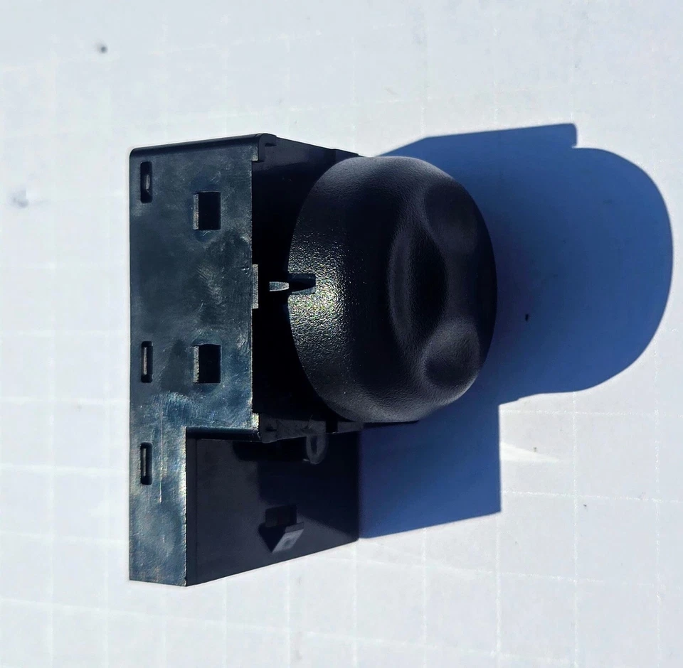 Passenger Seat Lumbar Control Switch Cadillac ATS CT6 CTS DTS ELR Escalade STS - Image 3 of 3