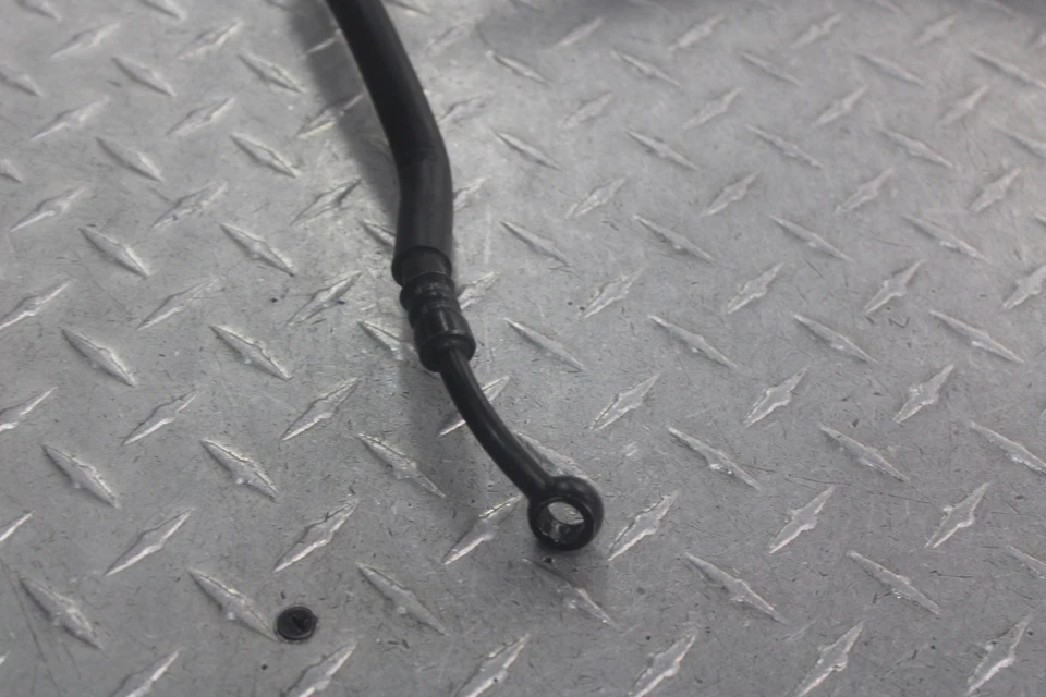 Yamaha YZF R6 2008 pinza de freno delantera manguera línea 13S-25872-01-00 Foto 2 de 4