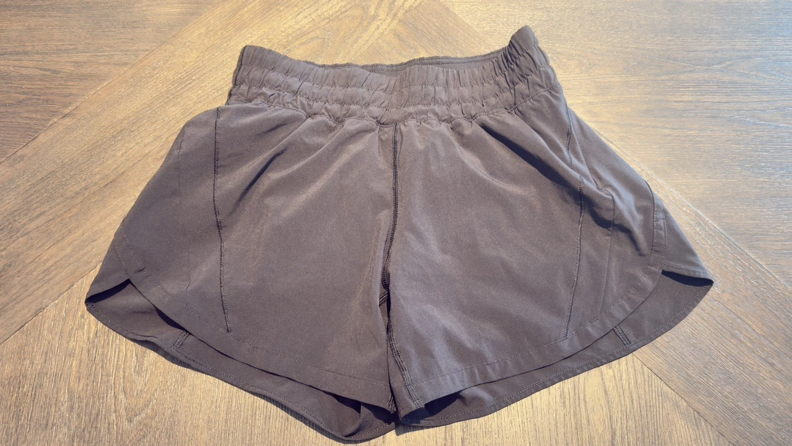 Lululemon Track That Short 5" Women's Size 6 Black Running Shorts Lined