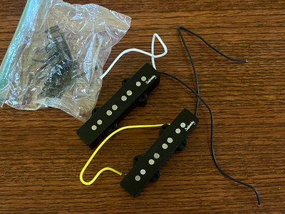 Set Sadowsky Jazz pickups bass  4-string MetroExpress