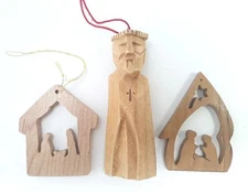 Wooden Nativity Ornament Lot Of 3 Holy Family 1 King Folk Art Vintage Christmas