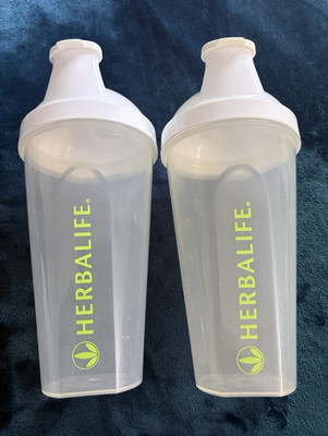 Vintage 2009 Herbalife White Shaker Cups Set of 2 w/ Lids 12+ Oz Protein Mixers