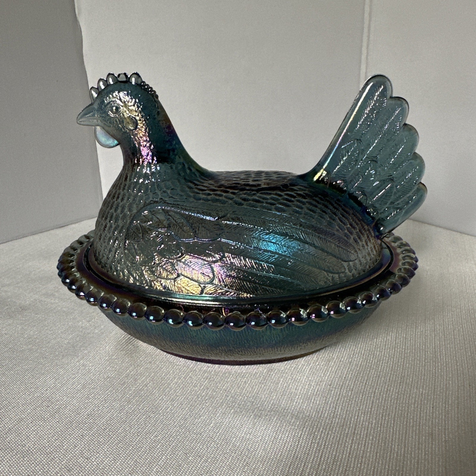 VTG Indiana Glass Iridescent Carnival Blue Hen on Nest Covered Dish 7”~FLAWED
