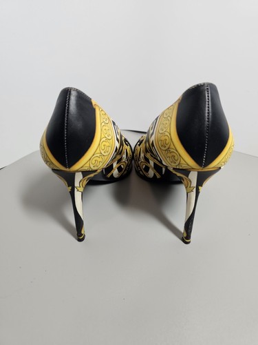 Authentic Versace Stiletto Pumps Wild Side Vitellino Medusa 39EU /Used (029) - Picture 4 of 14