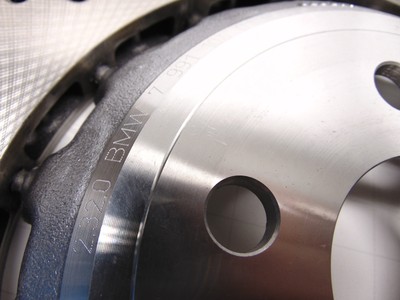 Original BMW M5 F90 BREMSSCHEIBE BELUFTET GELOCHT RECHTS 380X28 