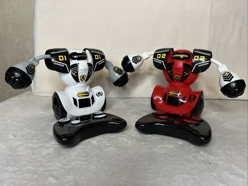 Sharper Image Robot Combat Sergeant Slugger vs Renegade Wrecker RC 2 Pack Set