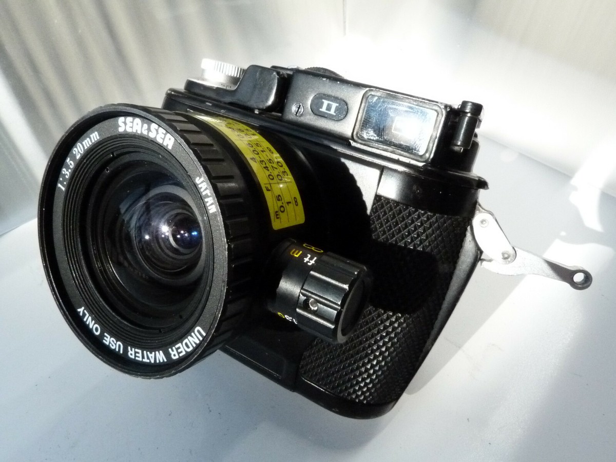 Nikonos II, 35mmレンズ Nikon Nikonos II Underwater 35mm Film Camera w/ 20mm f/3.5 SEA&SEA